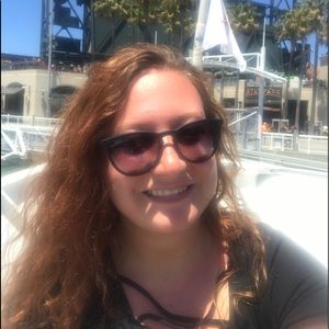 Meet your Posher, Alyssa